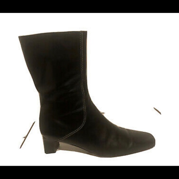 COLE HAAN Short Boot Zippered Black Leather, Heel - Picture 3 of 8